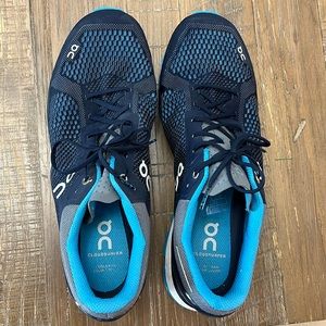 On Cloudsurfer size 11.5 Men